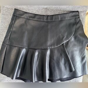 American Threads Black Mini Skort